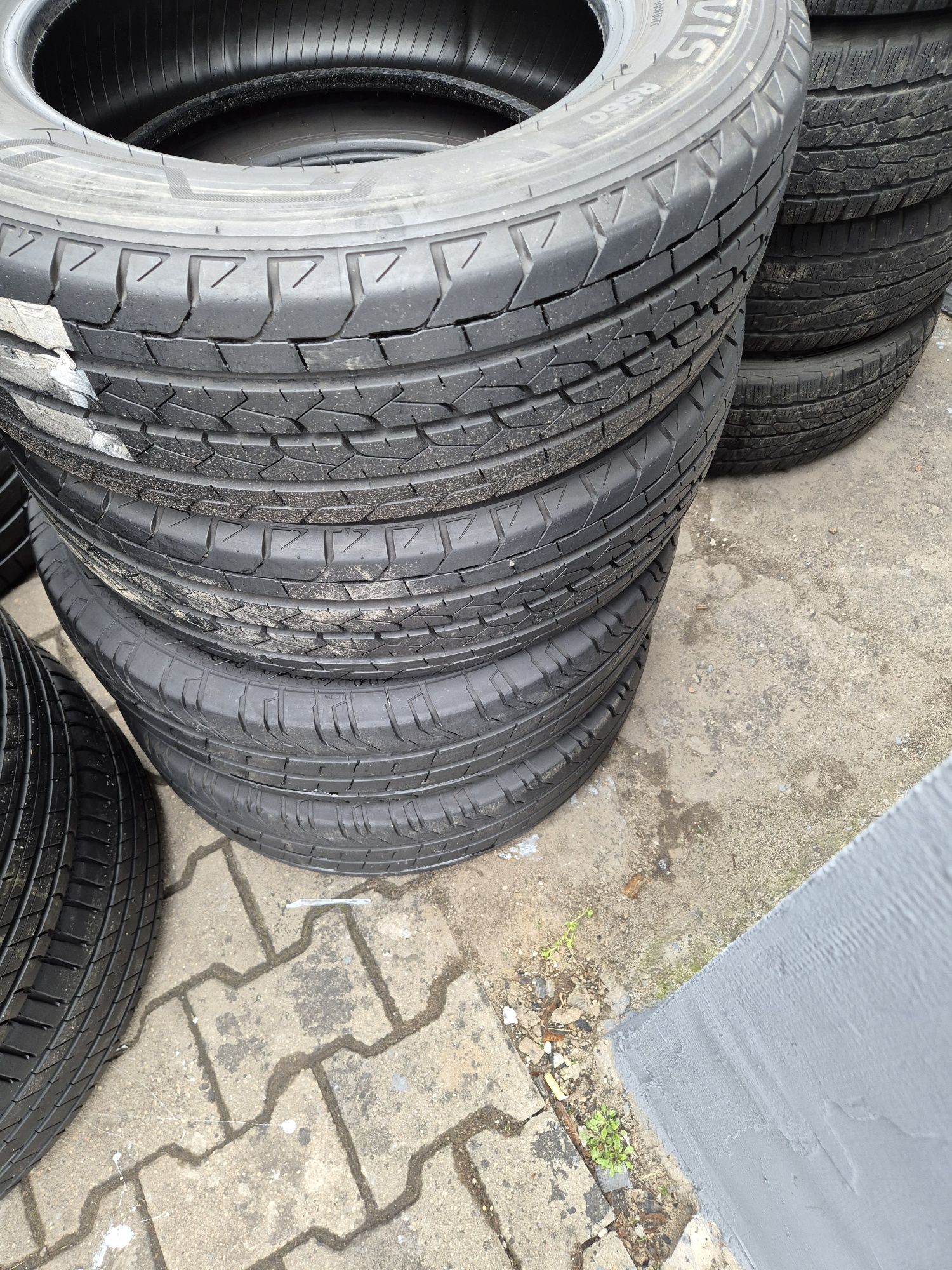 Para opon letnich Bridgestone 215 65r16 C bus