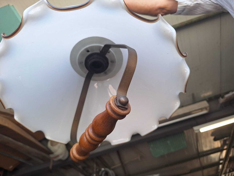 Candeeiro de teto antigo