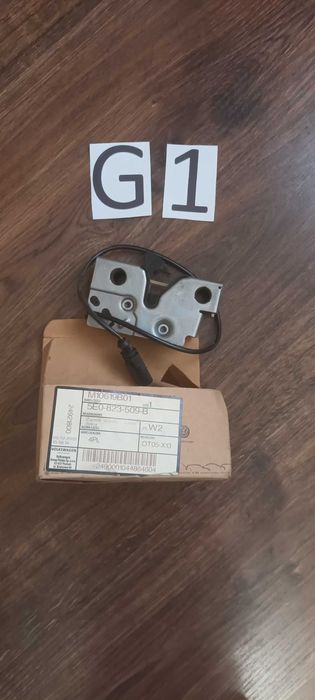 Zamek maski przód Skoda Octavia III