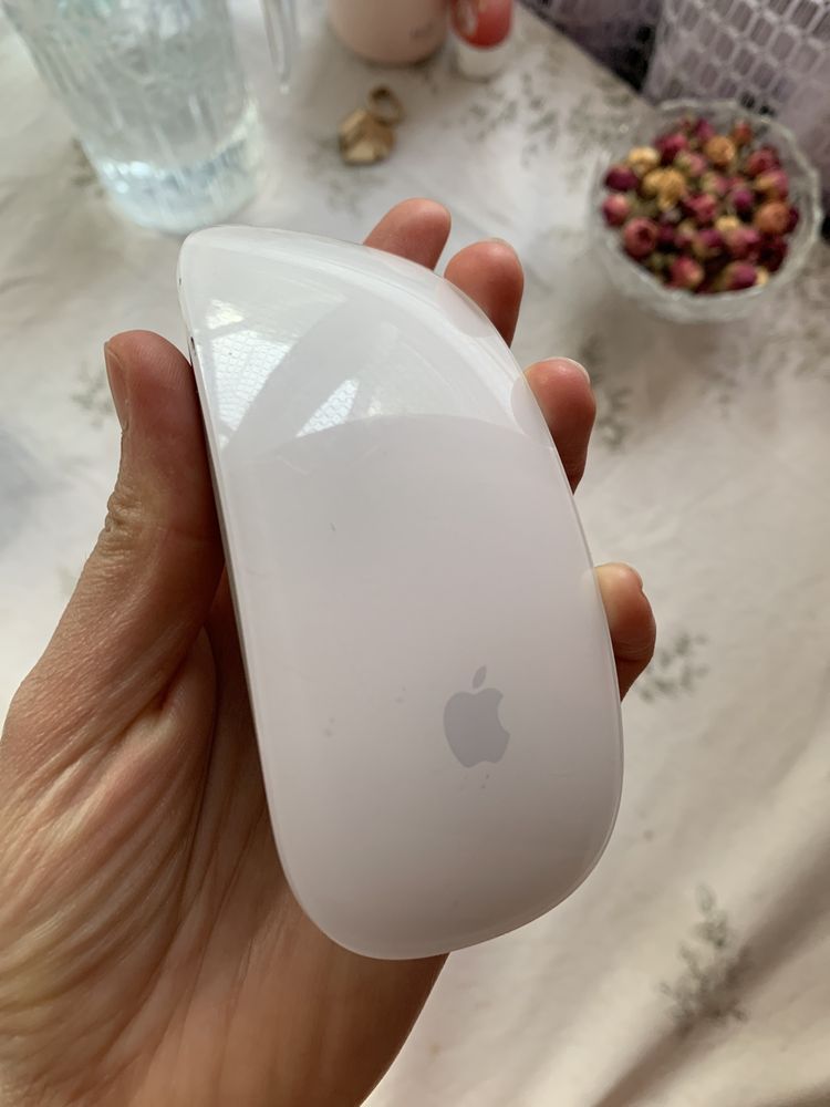 Продам компьютерну мишку Apple