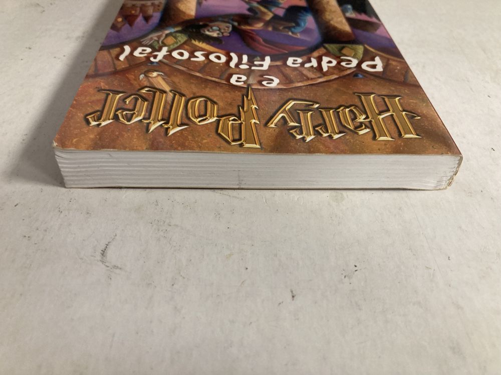 Livro Harry Potter E A Pedra Filosofal