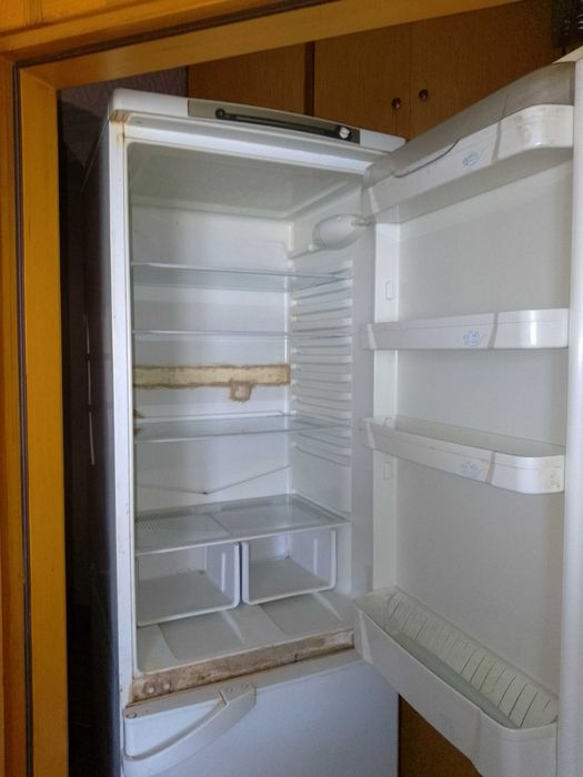 Продам холодильник б\у