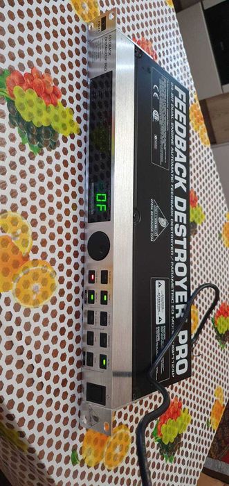 Behringer DSP1124P Подавитель обратной связи