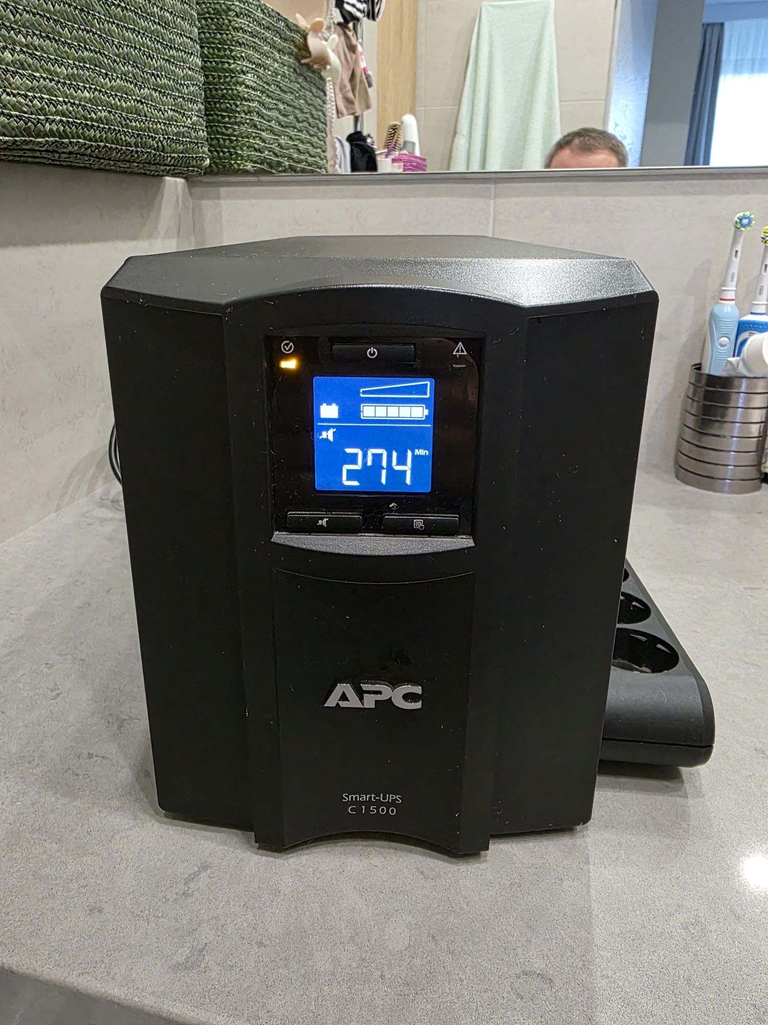 ДБЖ УПС UPC Безперебійник APC Smart-UPS SMC-1500I