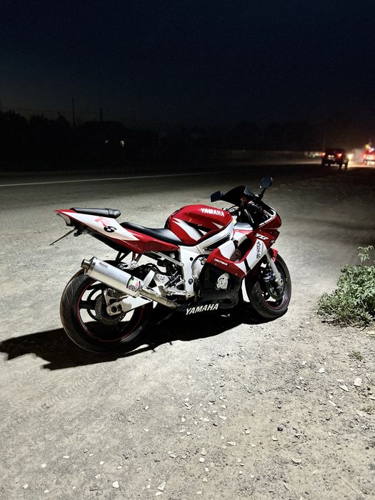 Yamaha R6 у відміному стані