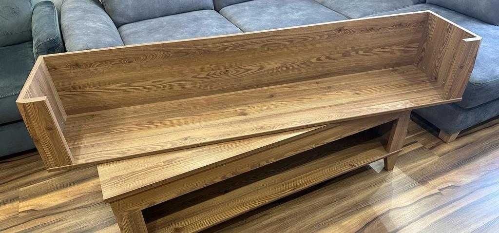 Półka na książki, płyty do salonu. Elegancka