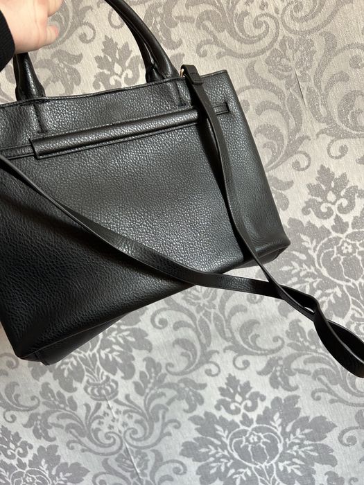 Czarna torebka na ramię