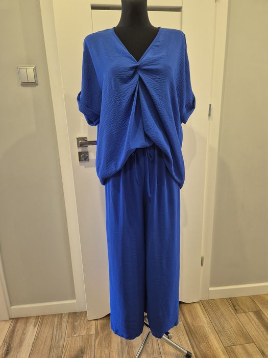 Nowy bez metki letni habrowy granatowy kostium  Xl bluzka i spodnie