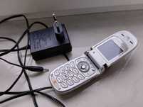 Мобільний телефон Motorola V220 + Зарядне