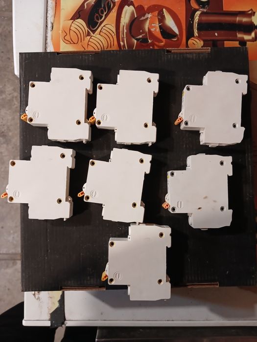 Автоматические выключатели IEK