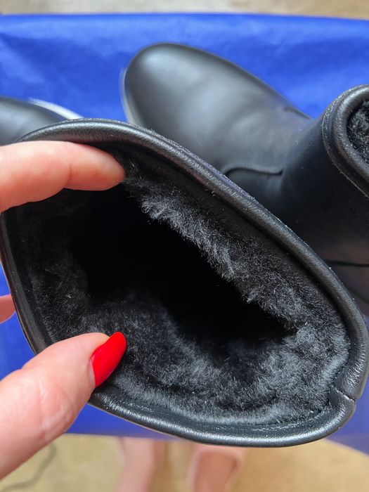 Нові шкіряні зимові чоботи, 36 р.