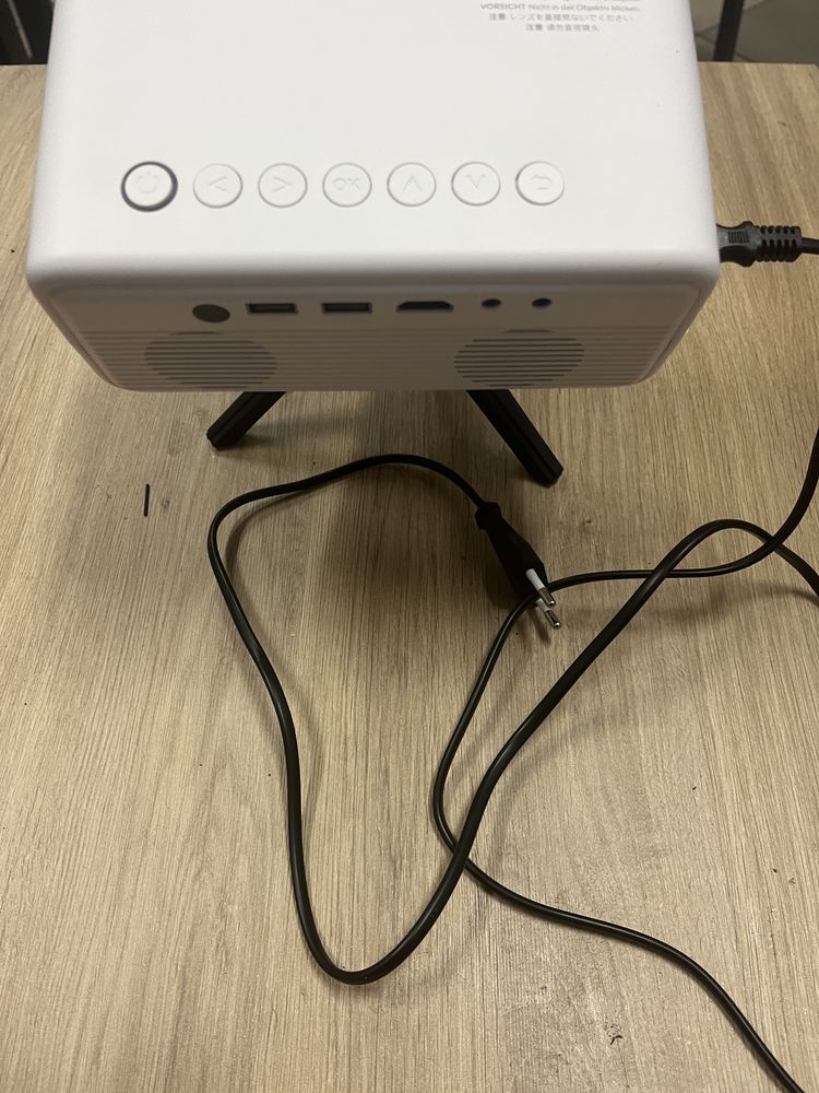 Projektor AKIYO WiFi
