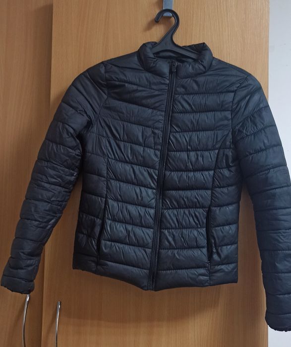 куртка пухова чорна жіноча
