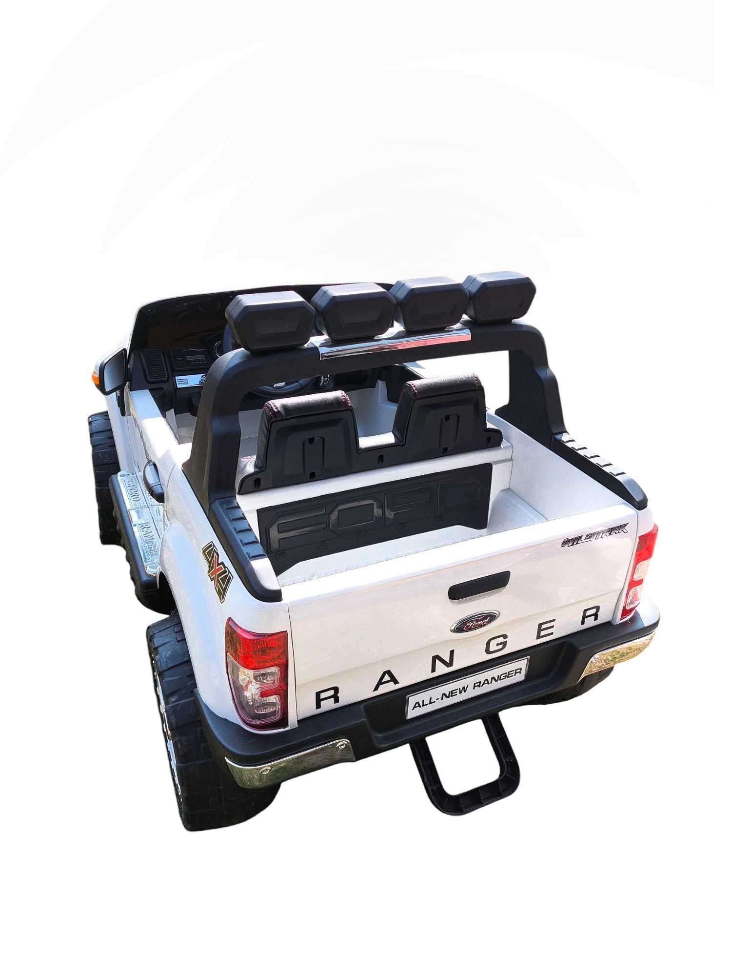 Samochód na akumulator dwuosobowy dla dzieci Ford Ranger 4x4 biały