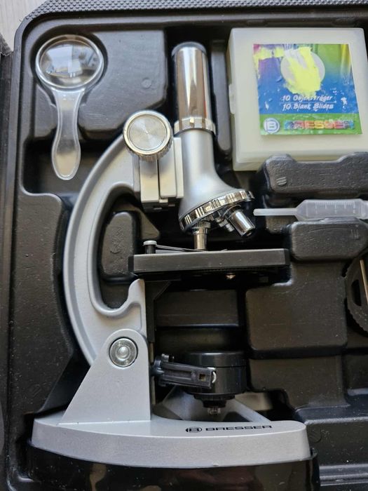 Mikroskop Bresser – zestaw edukacyjny dla dzieci.