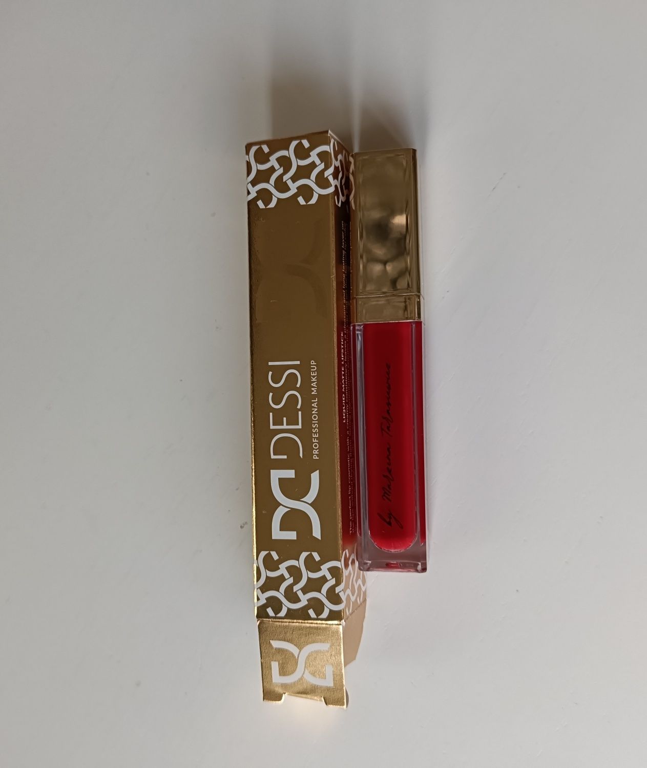 Pomadka matowa w płynie Dessi Red 15