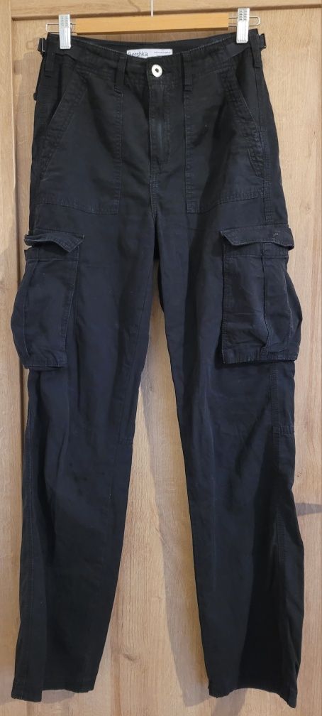 Spodnie cargo Berska