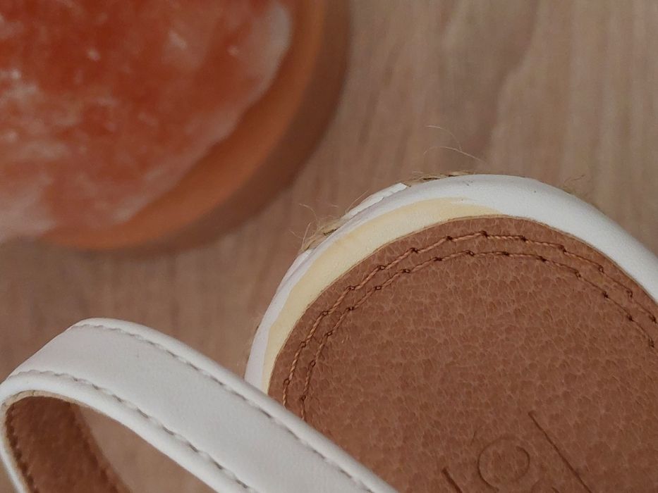 Śliczne białe sandały na koturnie Asos 40 (26cm)