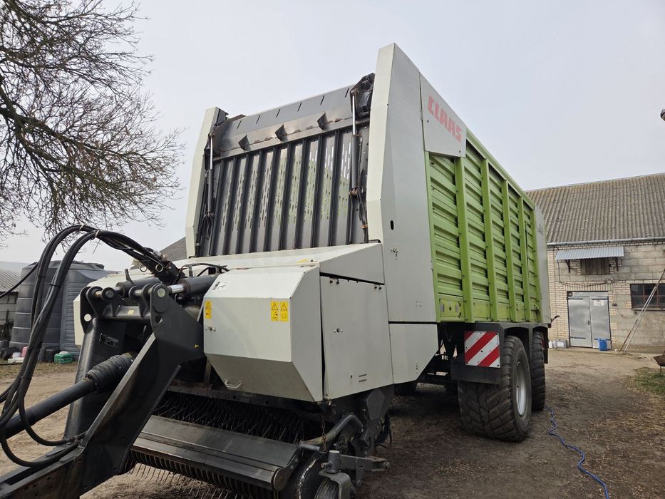 Przyczepa samozbierająca Claas Cargos 9500