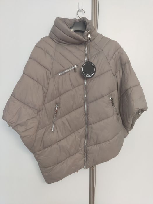 Oversizowy bezrękawnik w kolorze fango