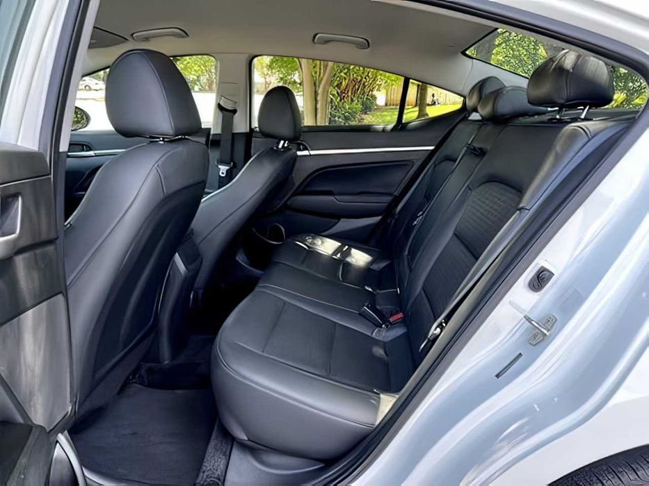 Hyundai Elantra      2020