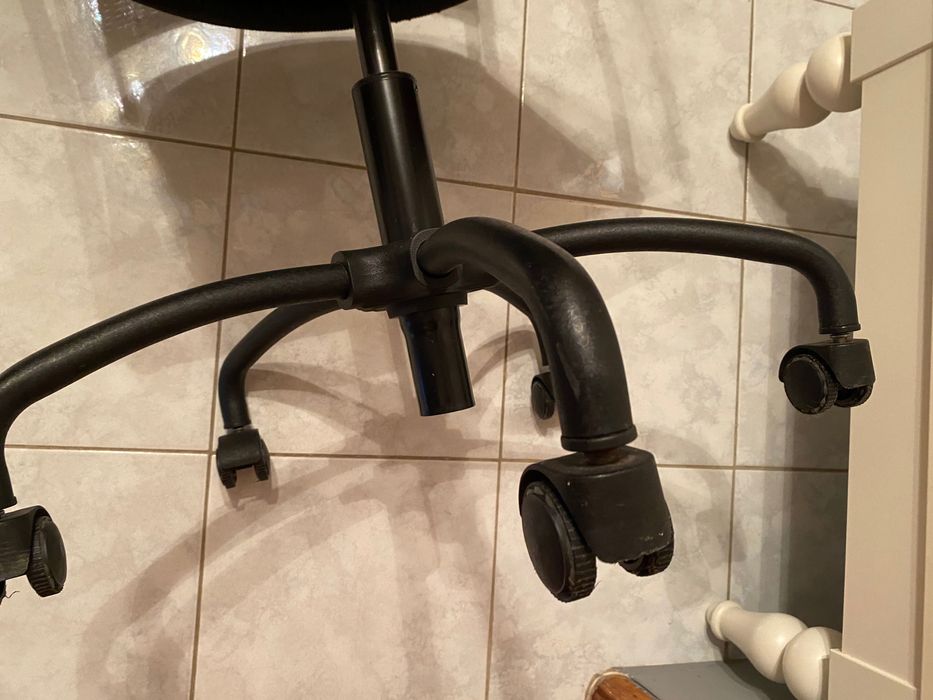 Cadeira Giratória IKEA em bom estado 20€€€