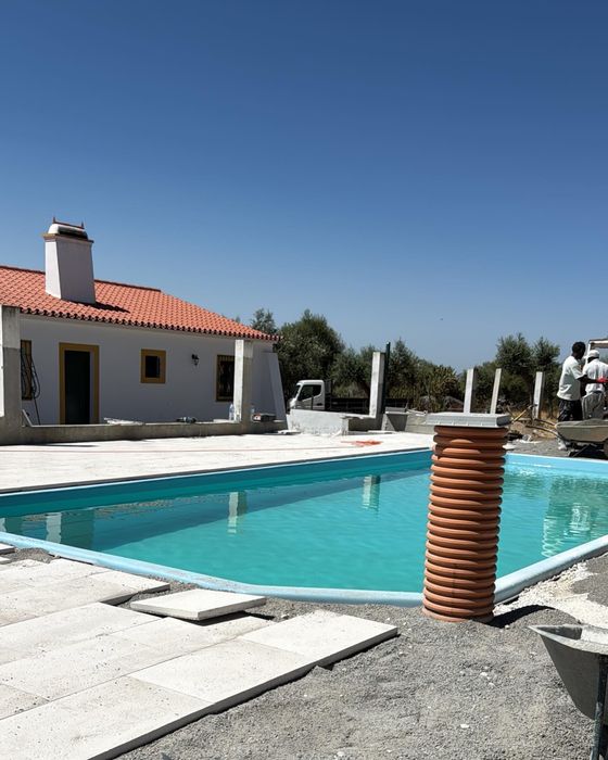 Fazemos trabalhos de construção civil