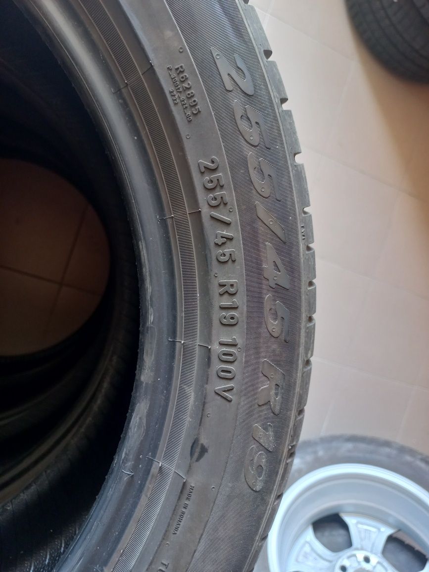 Шини r19 255 45 Pirelli 7мм 20рік