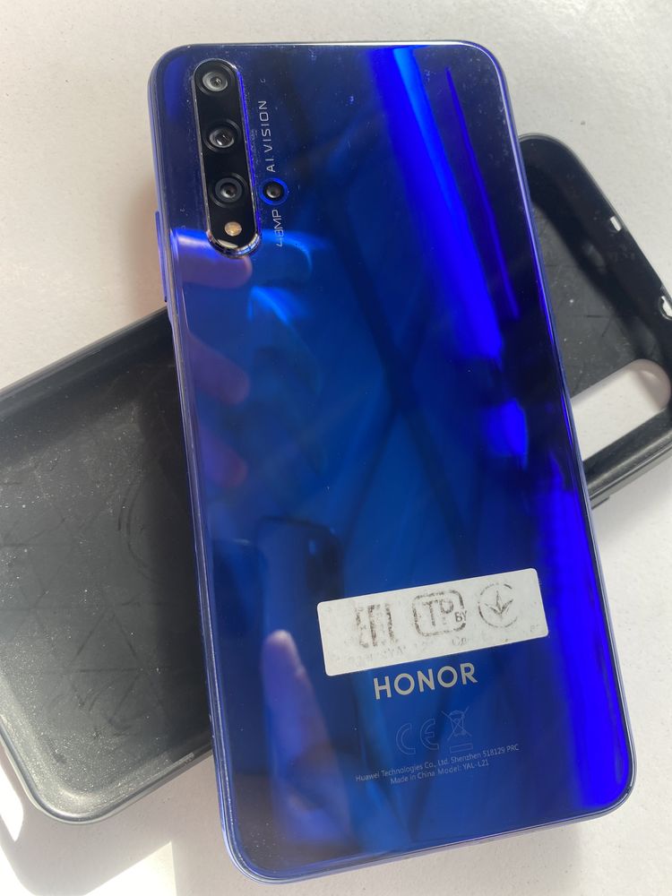 Honor 20 6/128Gb