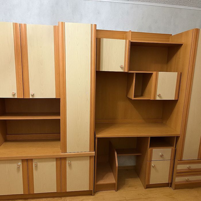 Zestaw mebli młodzieżowych