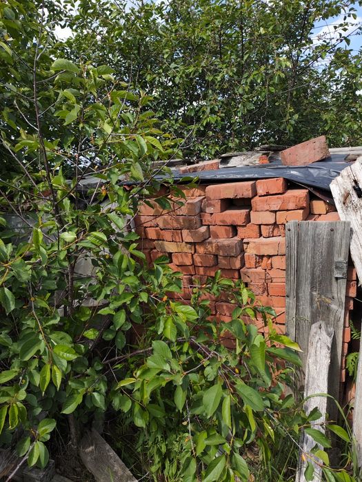 Продам кирпич не вживаний 1 лотом