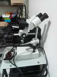 Microscópio para reparação