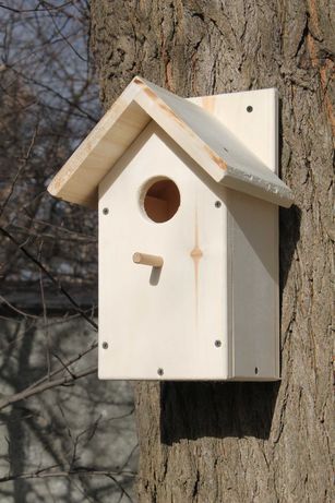 Скворечник -дом для птиц проживание и рождения малышей 16х16х30 см