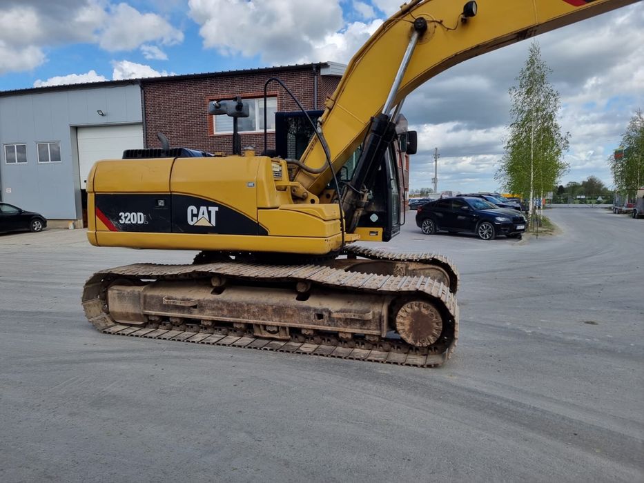 Продам экскаватор Caterpillar 320 D , 2013 года