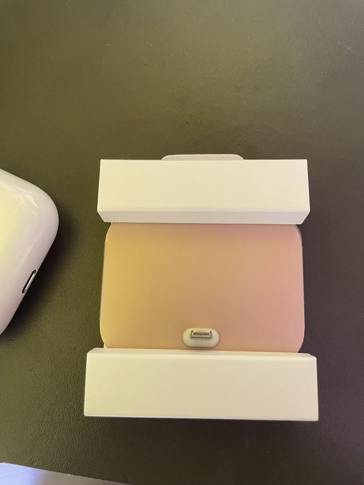 Stacja ładująca Apple