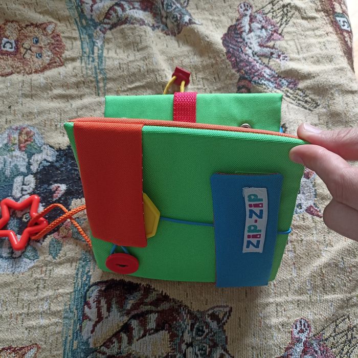 сортер молоток брязкальця джміль пострибунчик / книжечка