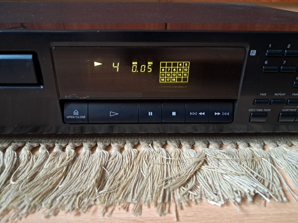 Kompakt Sony CDP 361