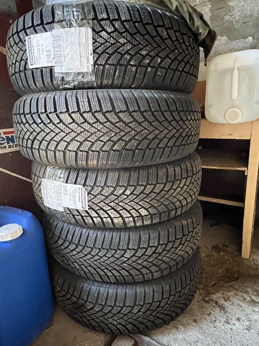 Продам Новую резину 235 65 17 Зима