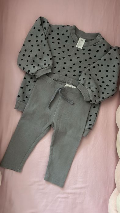 Костюм H&M 6-9 міс