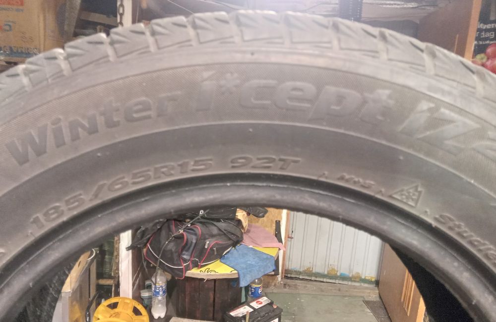 Зимова гума Hankook R15