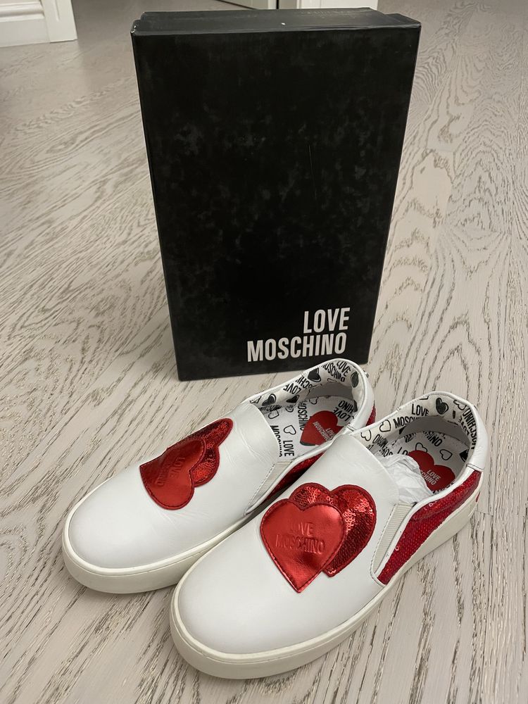 Макасини love Moschino 38