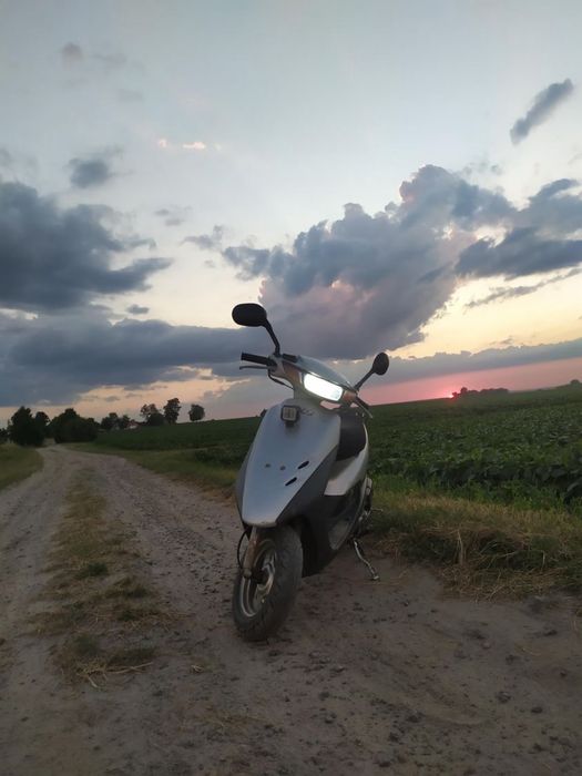 ОБМІНЯЮ або продам скутер Dio af 35
