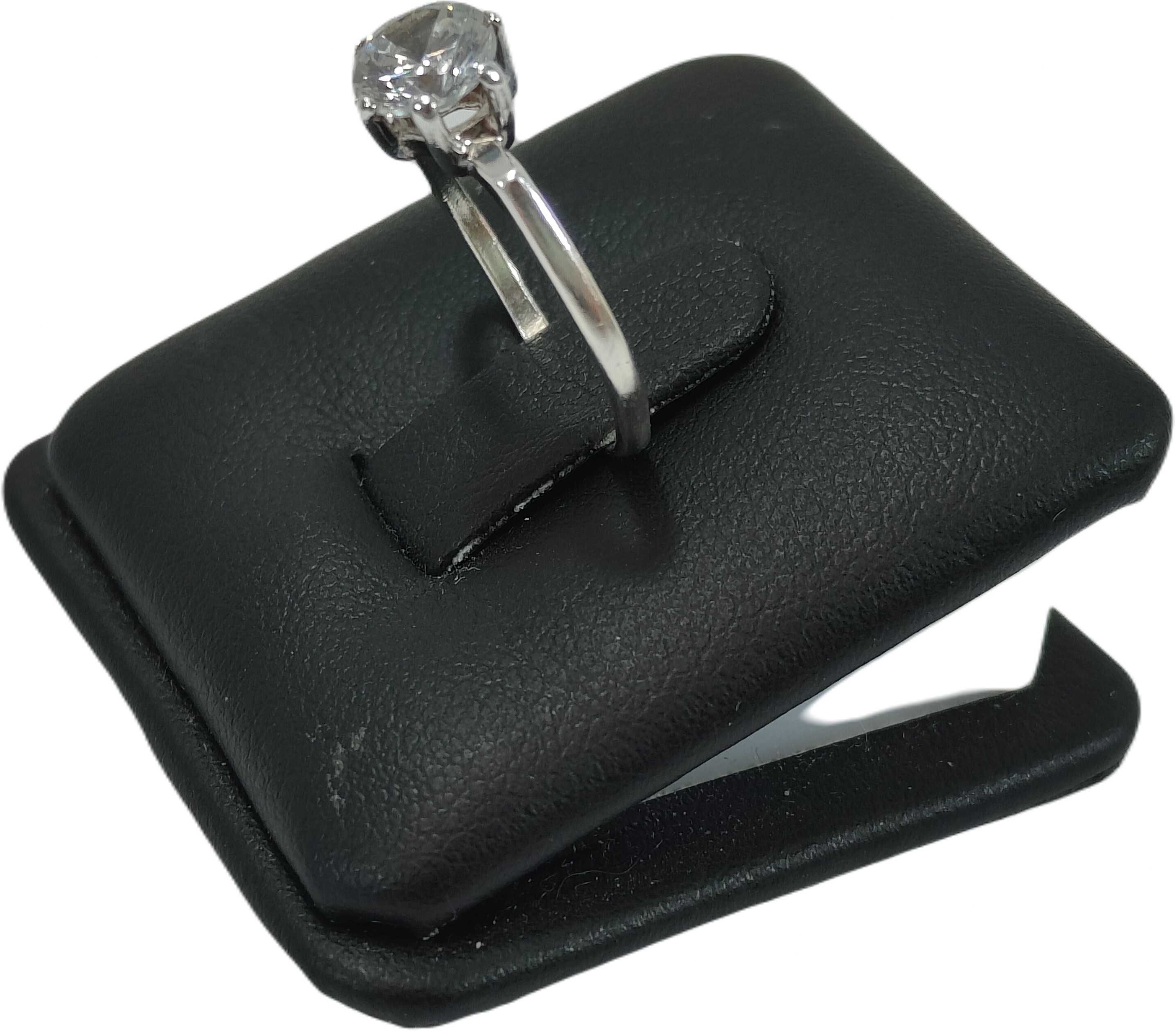 SB054 Srebrny pierścionek na zaręczyny 925 1,4 G