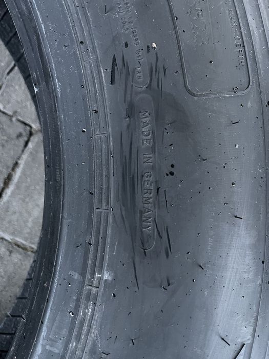 275/70-22,5.   Шини до вантажного автомобіля