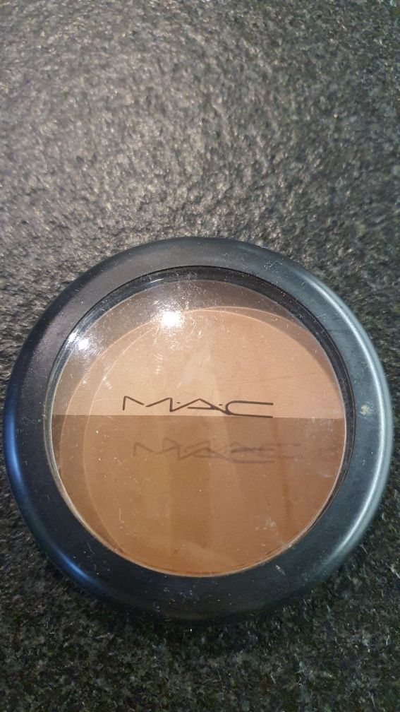 mac light sweep shadester sculpt and shape powder puder