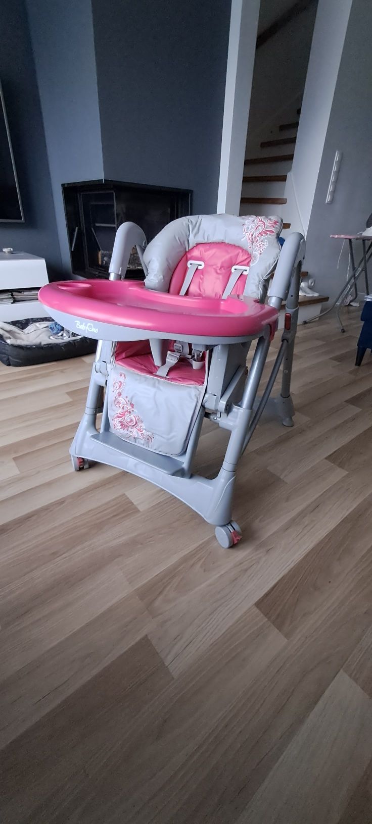 Fotelik krzesełko do karmienia dziewczynka Baby Ono różowy szary regul