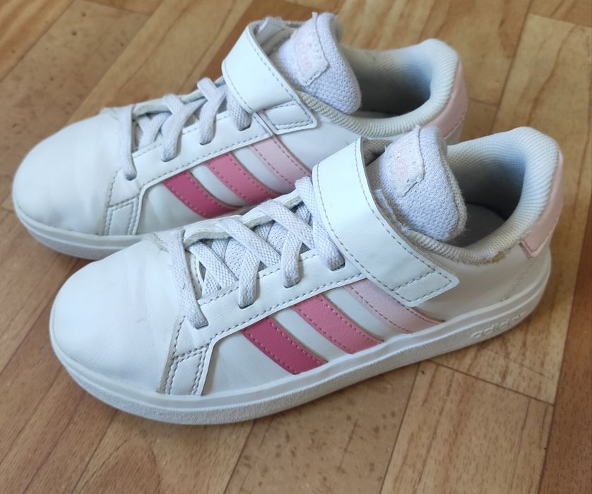 Кросівки Adidas  30 розмір