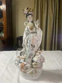Porcelana Vintage - Deusa Guan Yin com Dragão e Koi