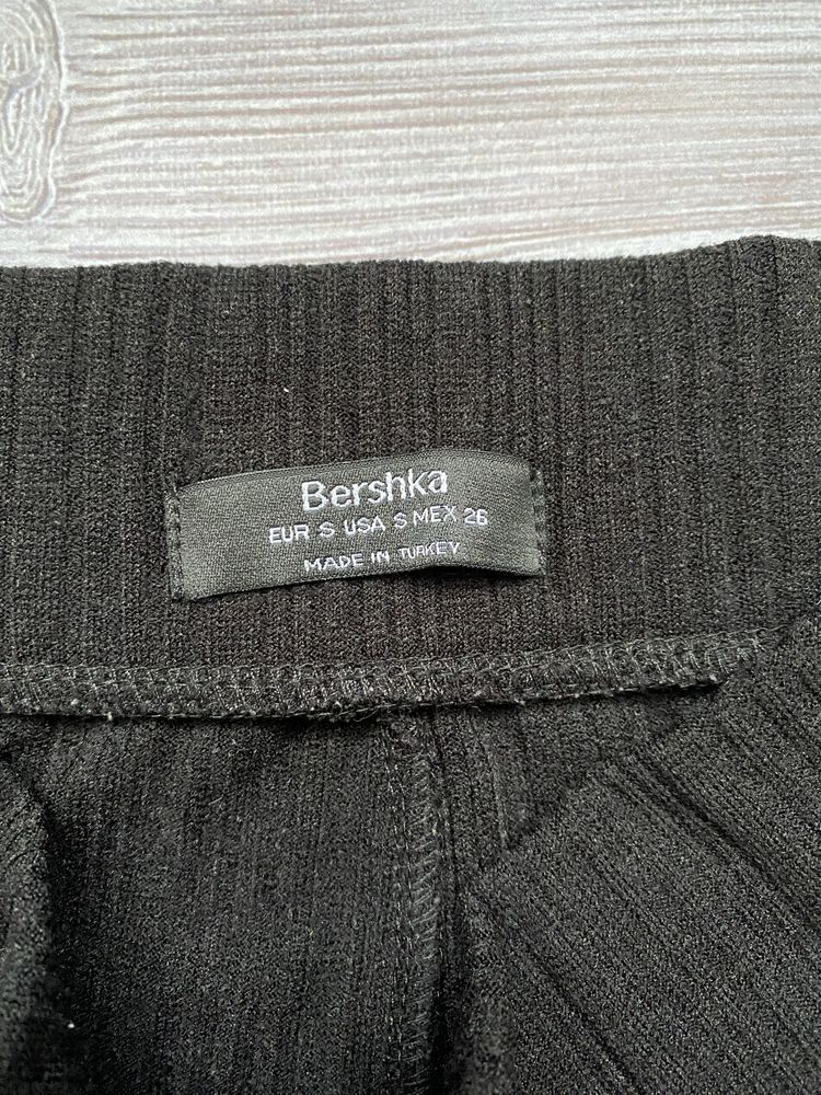 Брюки чорні кльош палаццо H&M Bershka S лосини