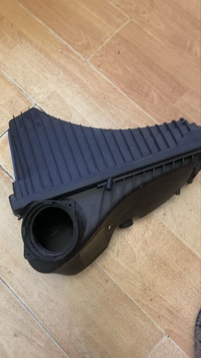 Корпус воздушного фільтра ZSB: 7P6 129 601 J Volkswagen Touareg